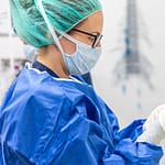 Garantizar la seguridad de los trabajadores de la salud para preservar la de los pacientes