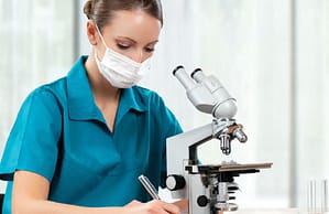 Satisfacción de los usuarios que acuden a los laboratorios clínicos públicos y privados